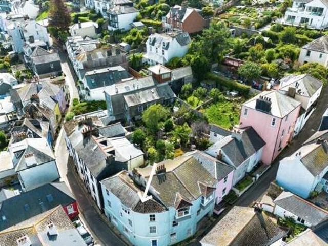 House for sale in Strode, Devon