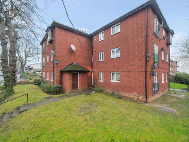 Apartment for sale in London Borough of Lewisham, Lower Sydenham