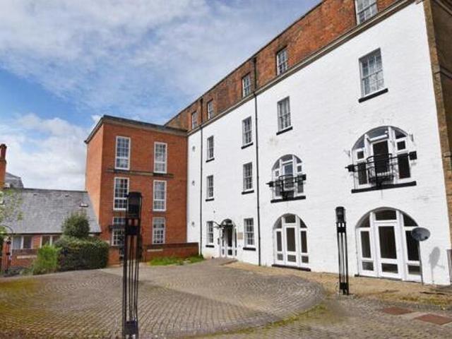 House for sale in Devizes, Wiltshire