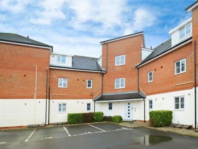 House for sale in Chickenley, Dewsbury