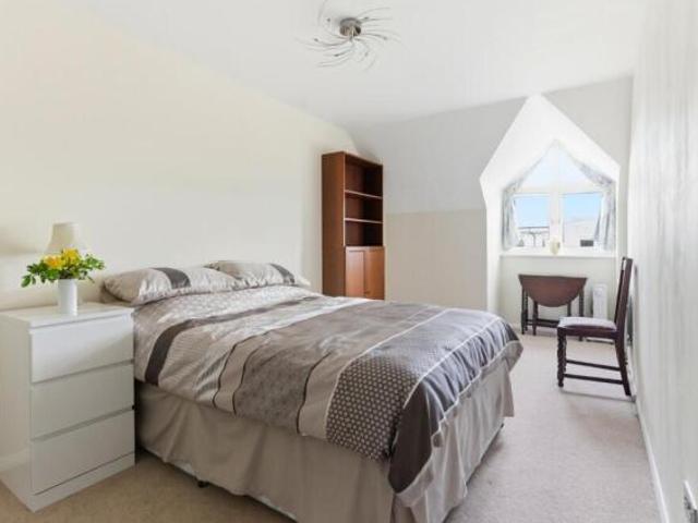Apartment for sale in Five Acres, Hertfordshire