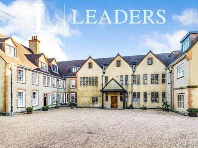 House for sale in Tower Hill, Pachesham Park