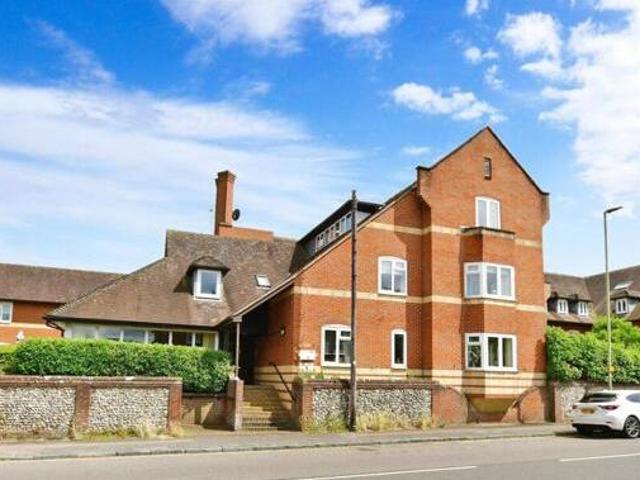 House for sale in Pachesham Park, Surrey