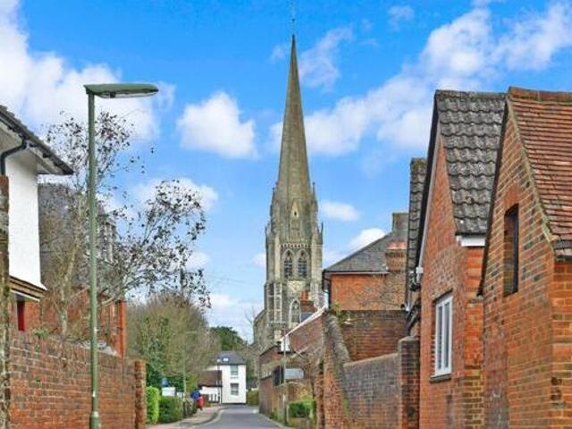 House for sale in Rose Hill, Pachesham Park