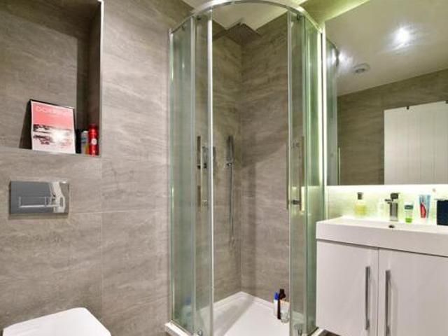House for sale in Pachesham Park, Surrey
