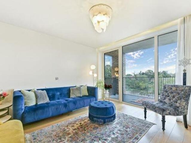 House for sale in Brentford End, Greater London