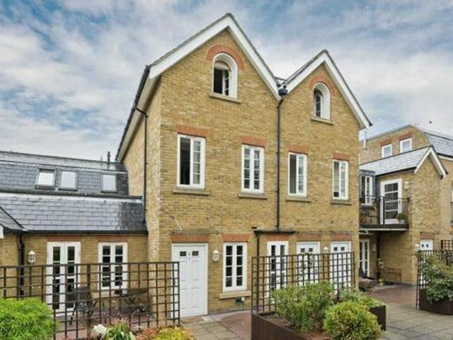 House for sale in Blackhills, Surrey