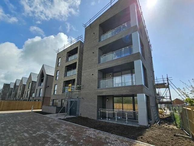 House for sale in Crumbles, Eastbourne