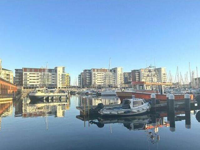 House for sale in Sovereign Harbour, Eastbourne