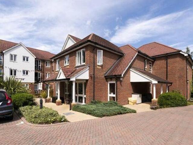 House for sale in The Butts, Kent