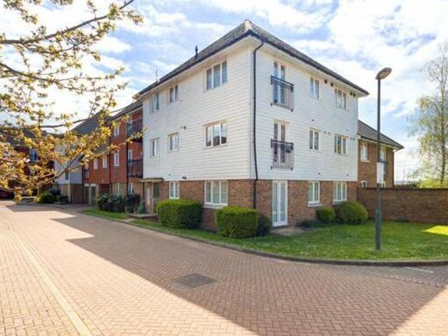 House for sale in The Butts, Kent