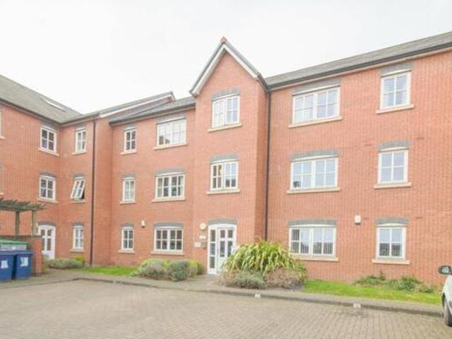 House for sale in Rossmore, Cheshire