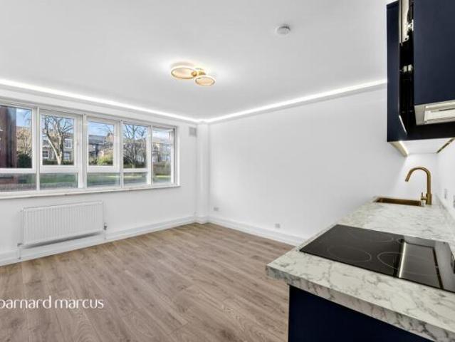 Apartment for sale in Sudbury, Greater London