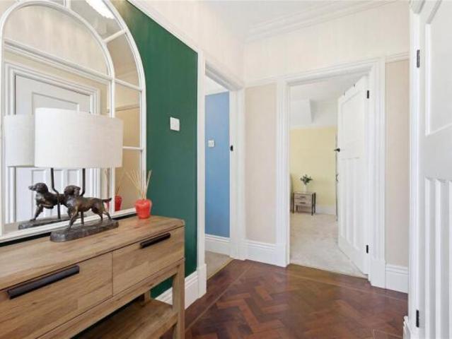 Apartment for sale in Alton Barnes