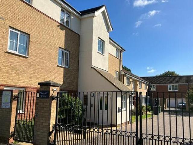House for sale in Lower Green Esher, Blackhills
