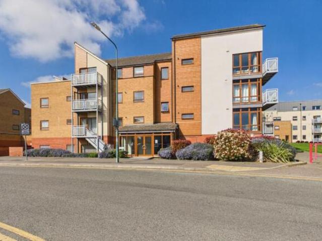 Apartment for sale in Monks Orchard, Kent