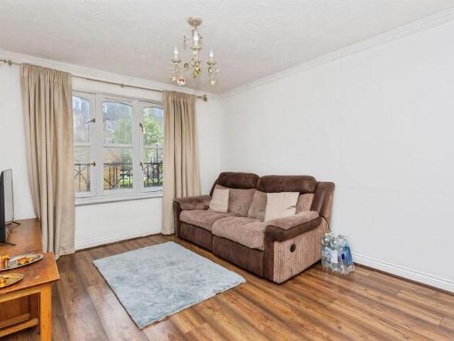 Apartment for sale in North Watford