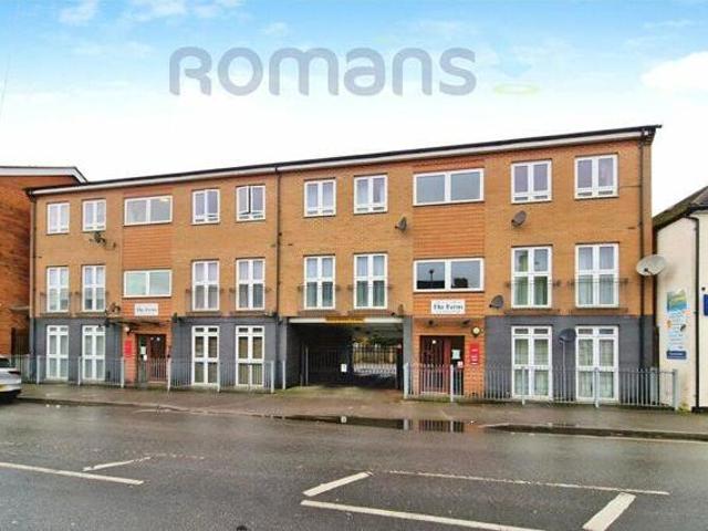 House for sale in Farnborough, Hampshire