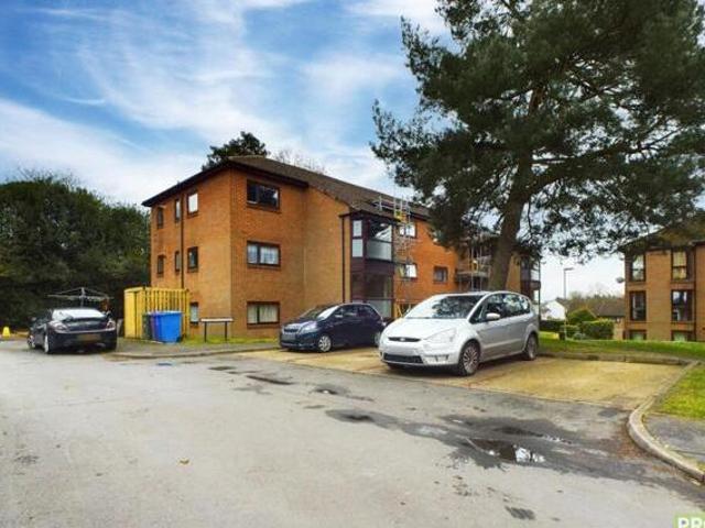 House for sale in Farnborough, Hampshire