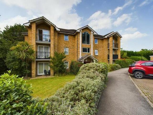 House for sale in Farnborough, Hampshire
