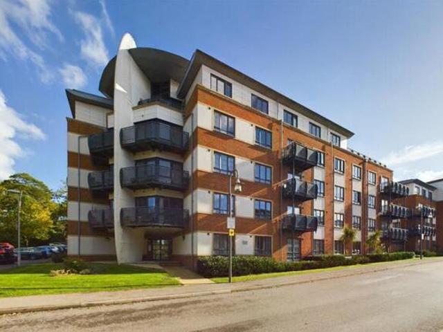 House for sale in Farnborough, Hampshire