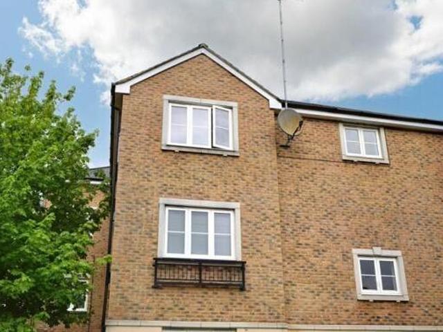 House for sale in Fole, Surrey