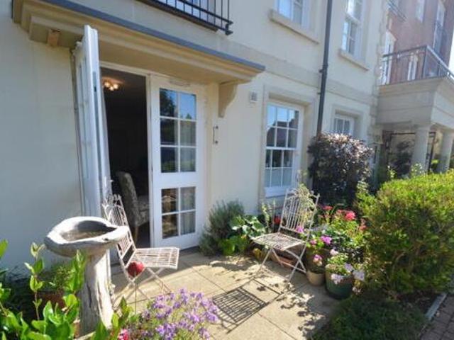 House for sale in Fole, Surrey