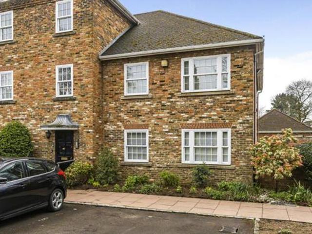 House for sale in Shortheath, Waverley