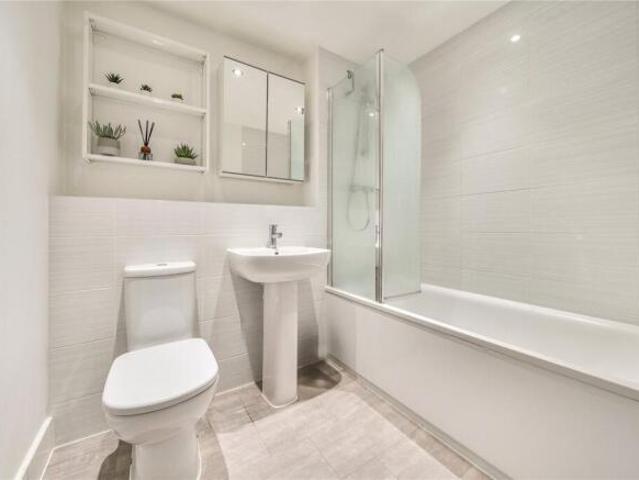 Apartment for sale in Hampshire