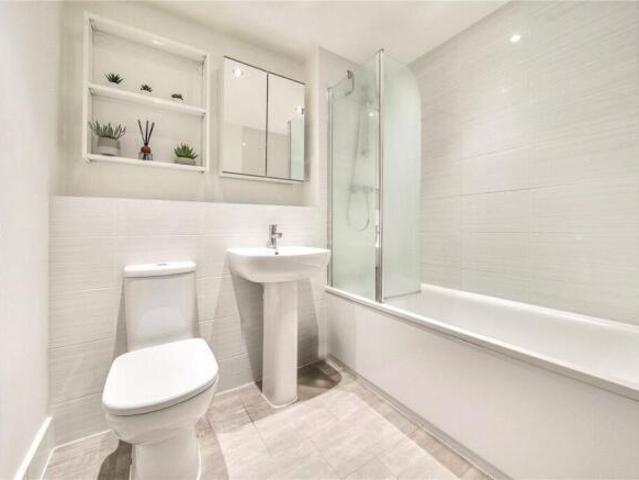 Apartment for sale in Hampshire