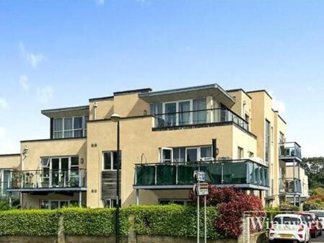House for sale in Tricketts Cross, Ferndown