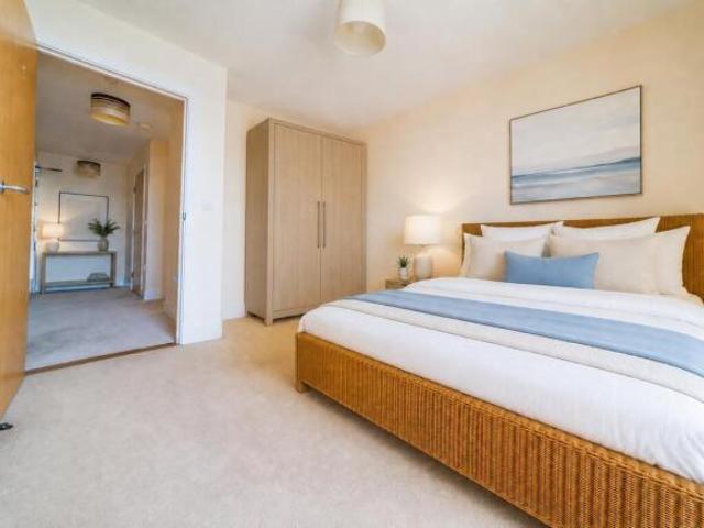 Apartment for sale in Cardiff Bay, Falcon Lodge
