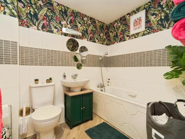 Apartment for sale in Pudsey, West Yorkshire