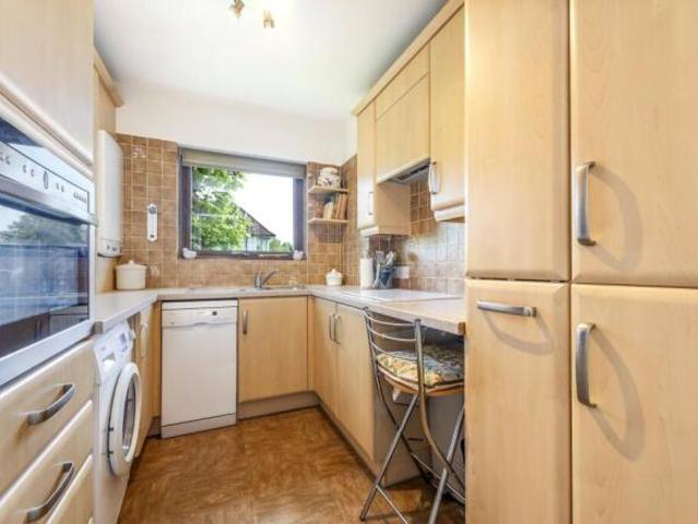 Apartment for sale in Finchley, Greater London