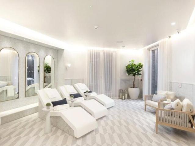 Apartment for sale in Hampstead, Greater London