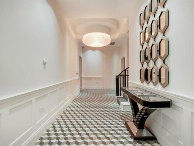 Apartment for sale in Hampstead, Greater London