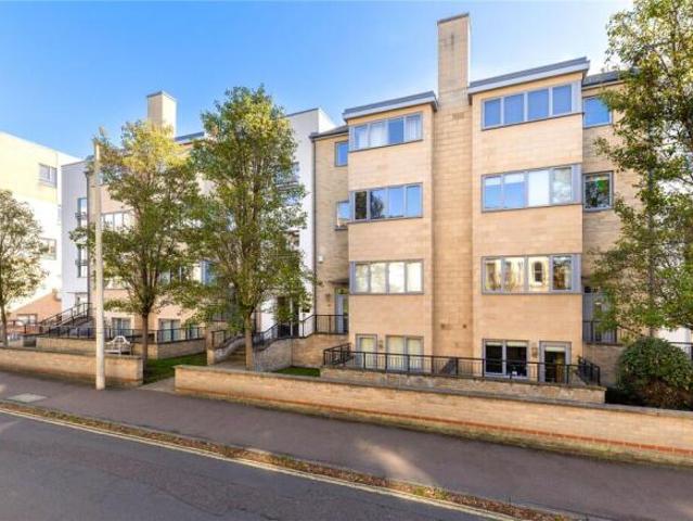 Apartment for sale in Arbury, Cambridgeshire