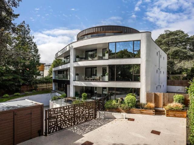 Apartment for sale in Branksome Park