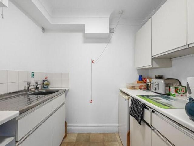 Apartment for sale in Bolton Low Houses, Hampshire
