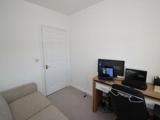 Apartment for sale in Huddersfield, West Yorkshire