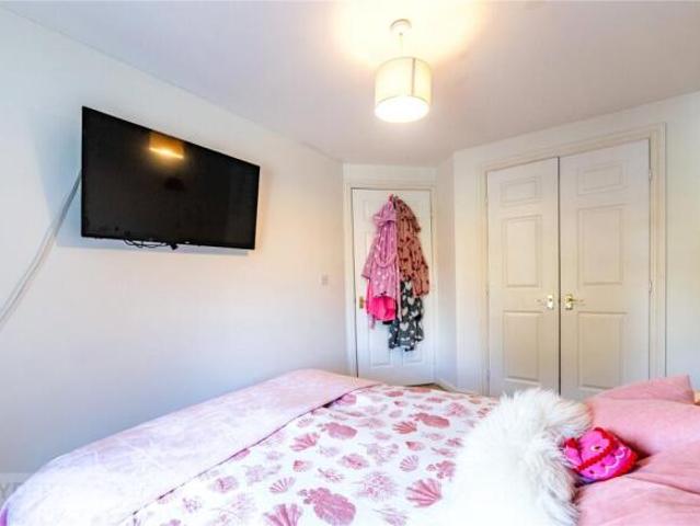 Apartment for sale in Huddersfield, West Yorkshire