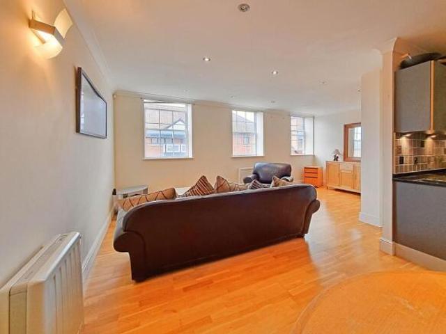 Apartment for sale in Key Street, Suffolk