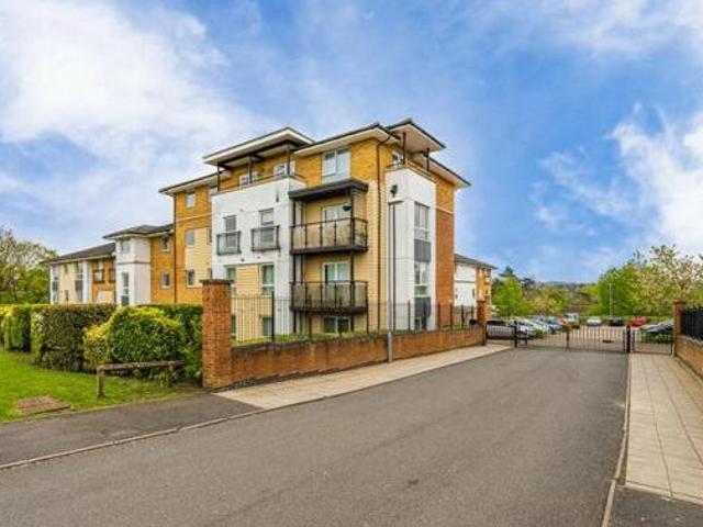 House for sale in North Watford, Hertfordshire