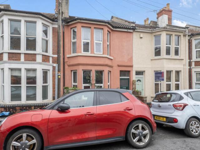 Apartment for sale in Stockland Bristol, Somerset