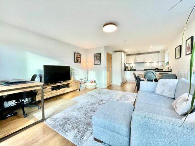 Apartment for sale in Monkston Park, Milton Keynes