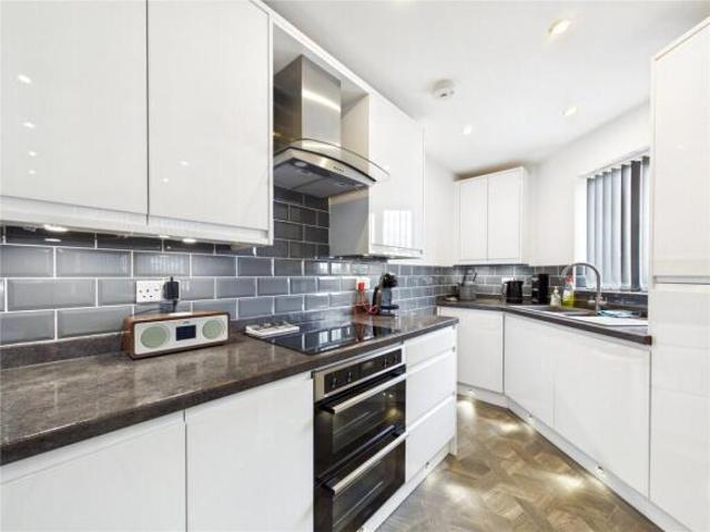 Apartment for sale in Westbourne, Key Street