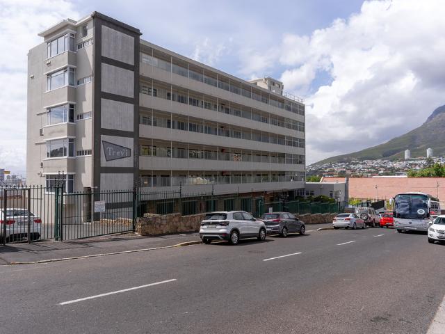 Apartment for sale in Gardens, Cape Town