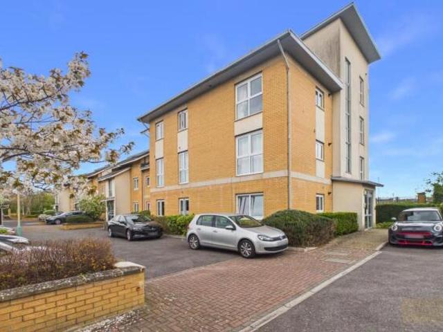 Apartment for sale in Benhall, Golden Valley