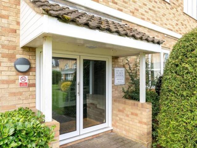 Apartment for sale in East Bank, Norfolk