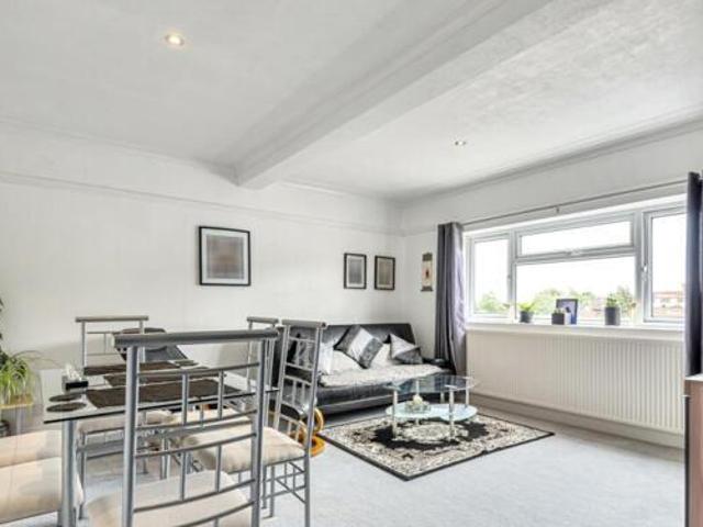 House for sale in Denham, Gerrards Cross and Chalfonts Community Board, Gerrards Cross